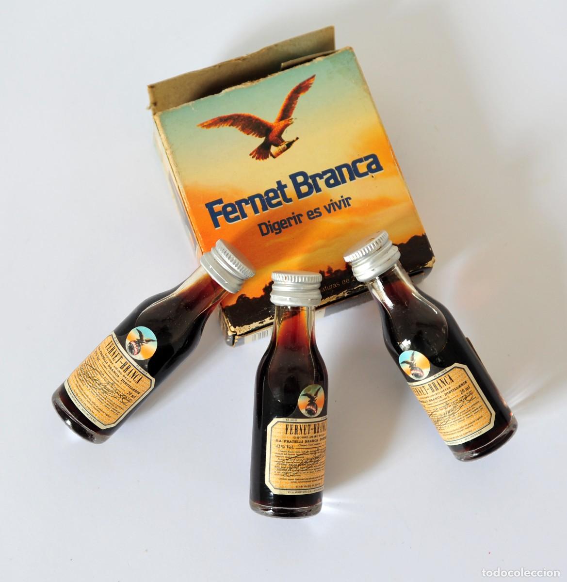 Coleccionismo de vinos y licores: Caja con 3 botellines de Fernet Branca. 3 miniaturas de 2 cl. Elaborado en Espa&ntilde;a. Cerradas, en caja