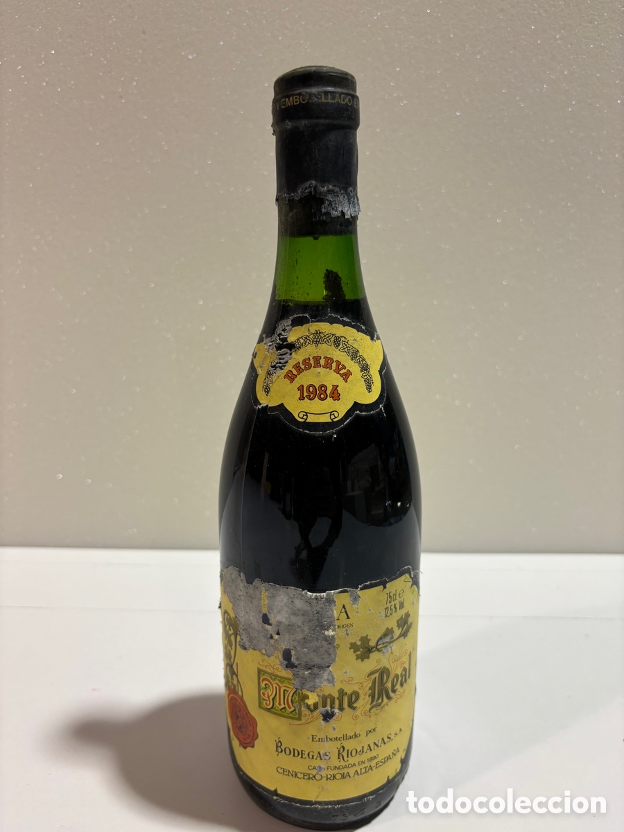 Collection of wines and liquors: Botella de vino Monte Real. Rioja. Reserva 1984.