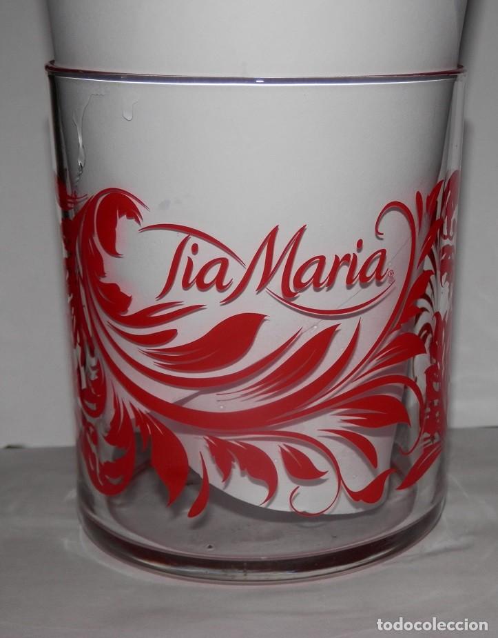 Collection of wines and liquors: VASO DEL LICOR TIA MARIA