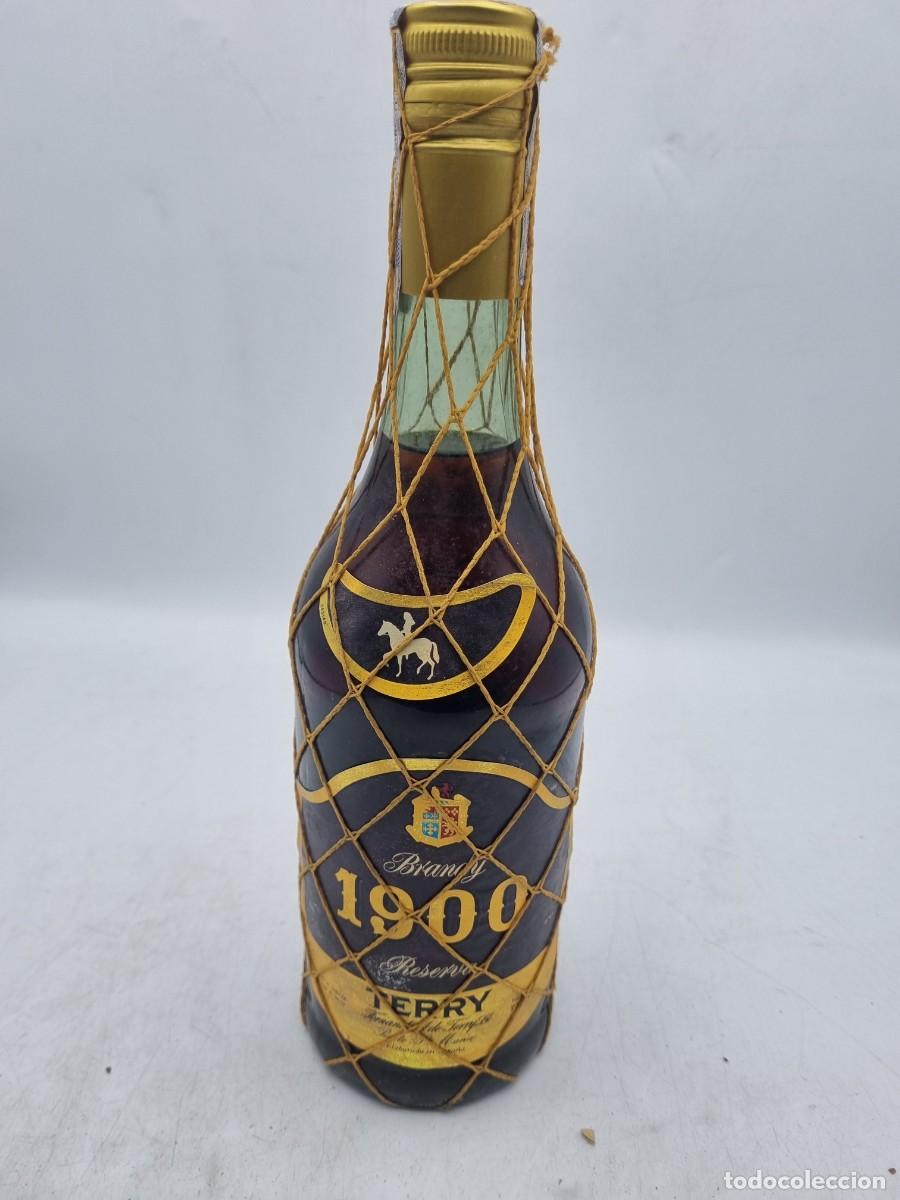 Sammlung von Weinen und Lik&ouml;ren: BOTELLA. BRANDY. RESERVA 1900. TERRY. PTO. STA. MARIA. 75 CL. 38% VOL. A&Ntilde;O 1985. CERRADA.