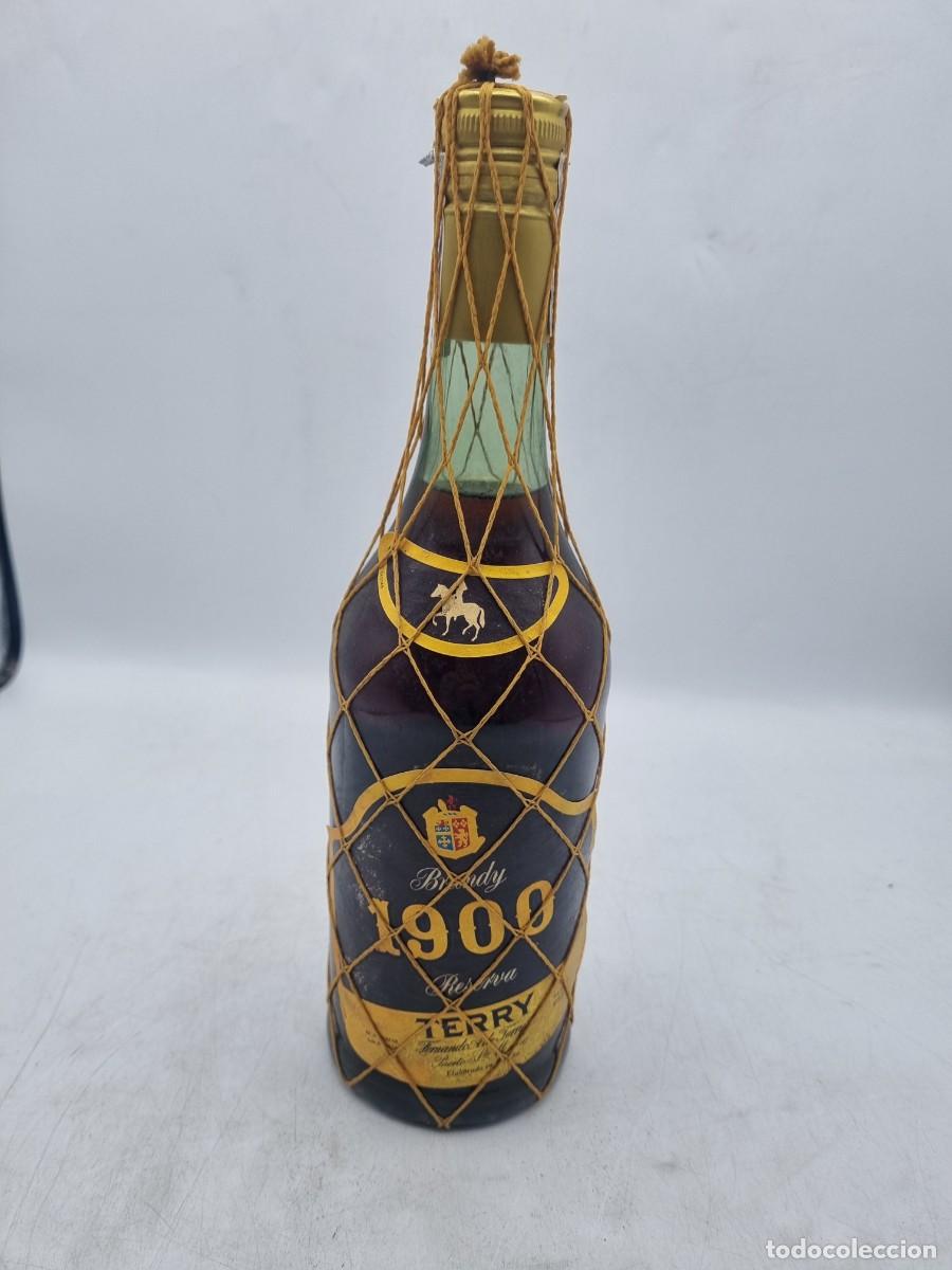 Sammlung von Weinen und Lik&ouml;ren: BOTELLA. BRANDY. RESERVA 1900. TERRY. PTO. STA. MARIA. 75 CL. 38% VOL. A&Ntilde;O 1985. CERRADA.
