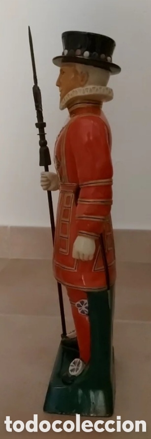 Coleccionismo de vinos y licores: BEEFEATER - Foto 5