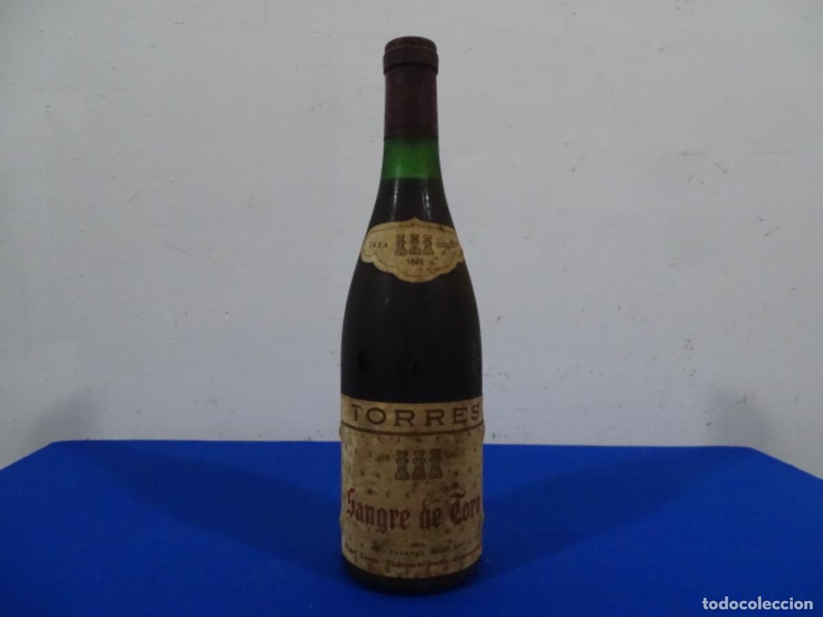 Collectionnisme de vins et liqueurs: VINO PENEDES SANGRE DE TORO RESERVA 1971