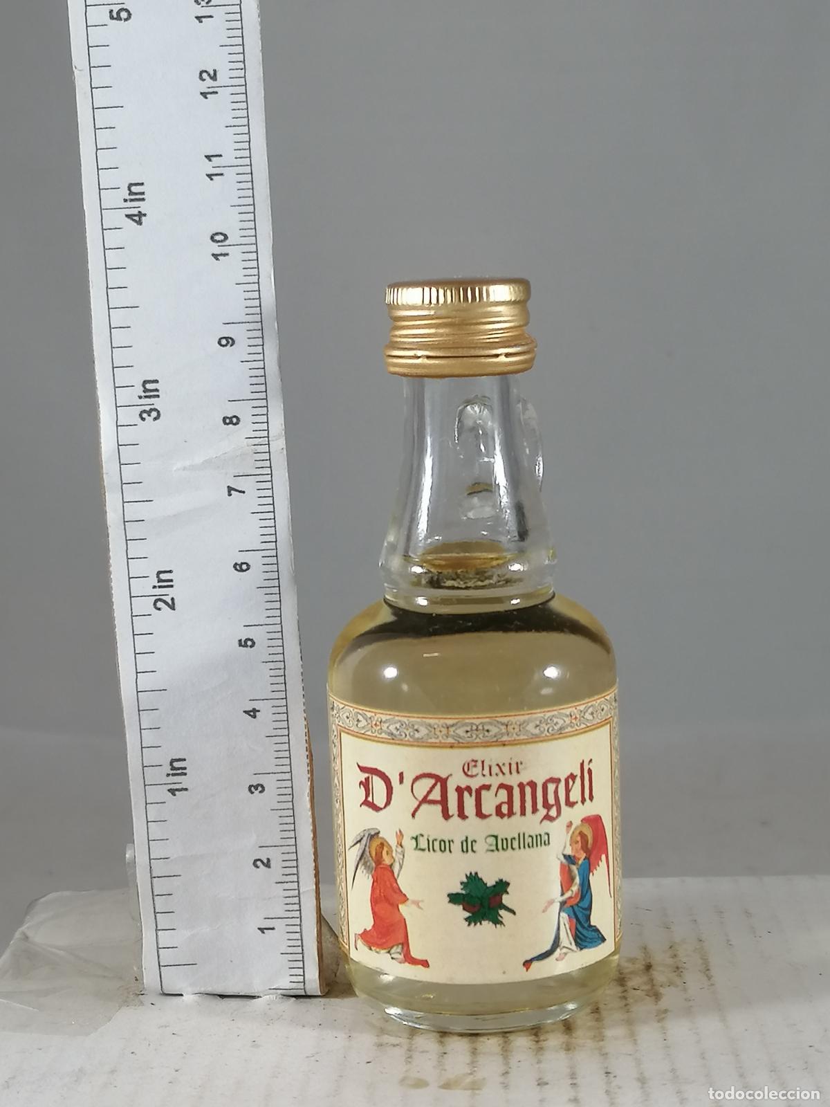 Coleccionismo de vinos y licores: BOTELLITA BOTELLIN ELIXIR D ARCANGELO LICOR DE AVELLANA VARMA