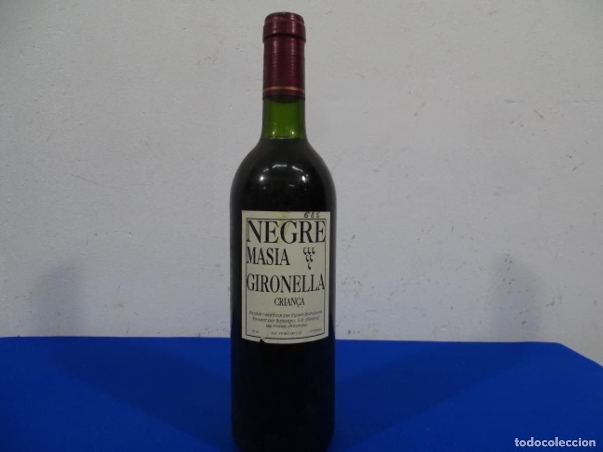 Collectionnisme de vins et liqueurs: VINO MAS&Iacute;A GIRONELLA LES PLANES D&rsquo;HOSTALETS NEGRE CRIAN&Ccedil;A.