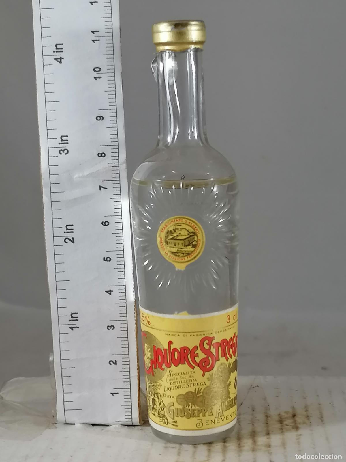 Sammlung von Weinen und Lik&ouml;ren: BOTELLITA BOTELLIN LIQUORE STREGA GIUSEPPE BENEVENTO