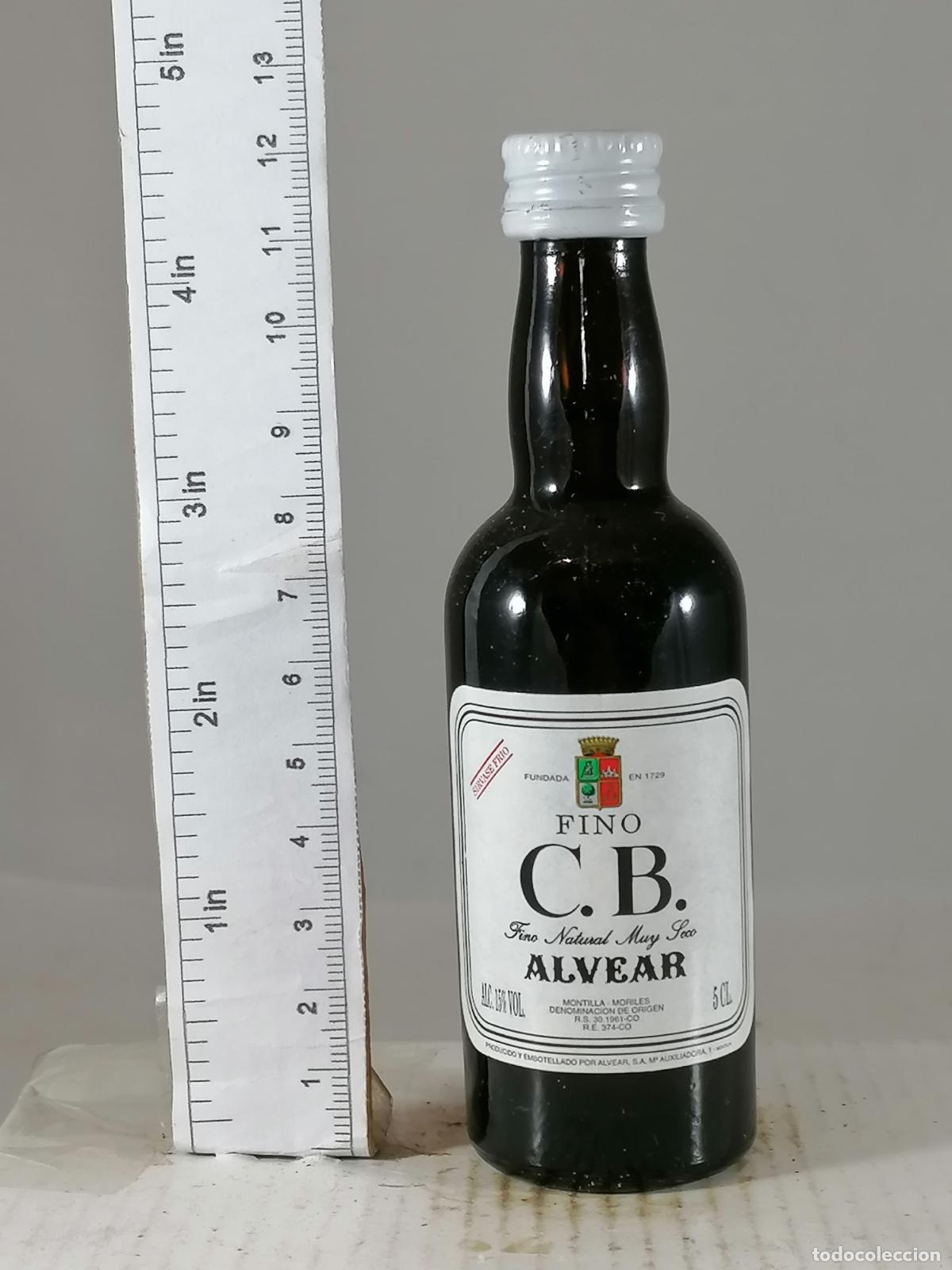 Sammlung von Weinen und Lik&ouml;ren: BOTELLITA BOTELLIN FINO CB ALVEAR MONTILLA MORILES