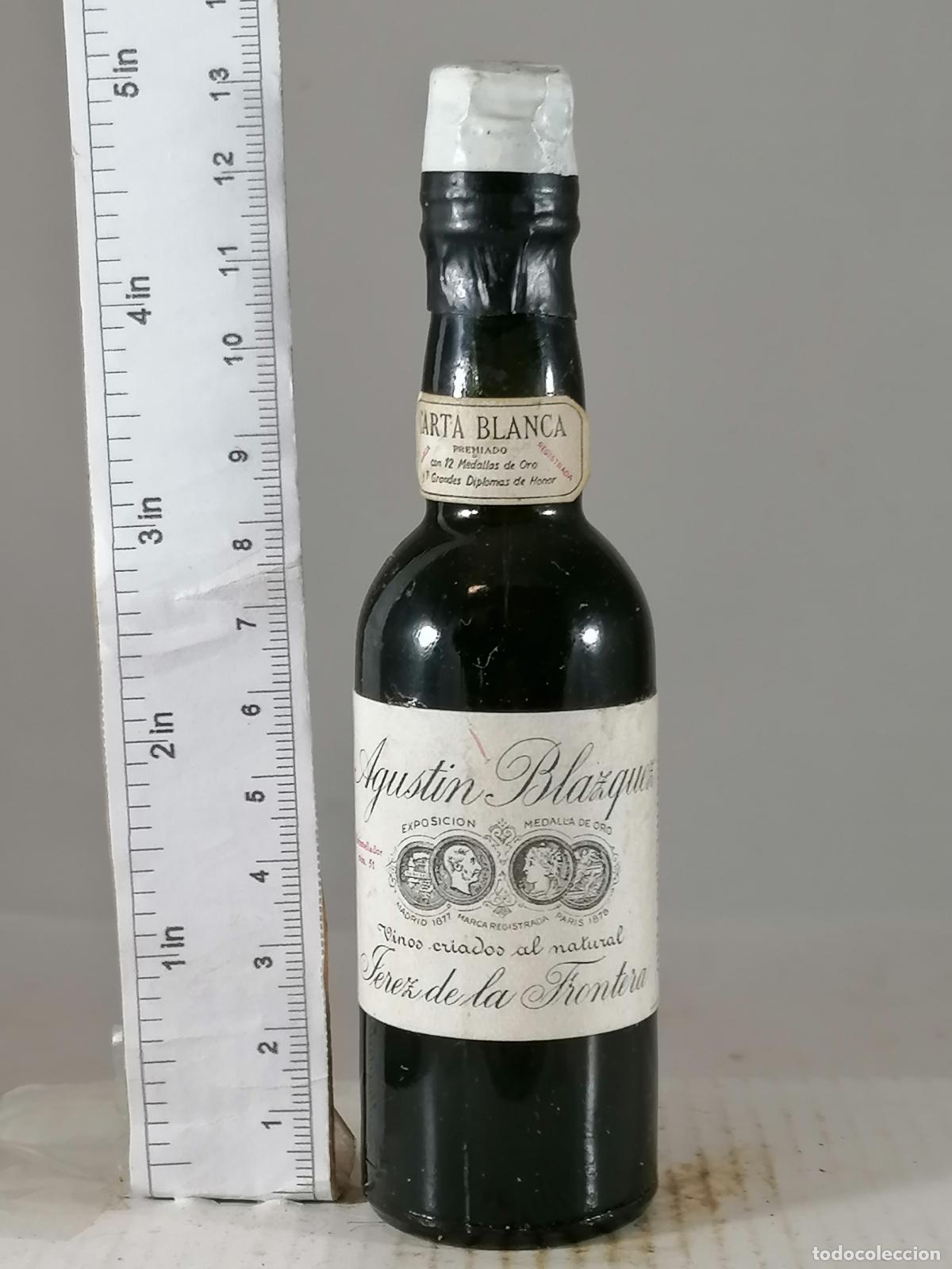 Sammlung von Weinen und Lik&ouml;ren: BOTELLITA BOTELLIN CARTA BLANCA PAGO MACHARNUDO AGUSTIN BLAZQUEZ JEREZ DE LA FRONTERA