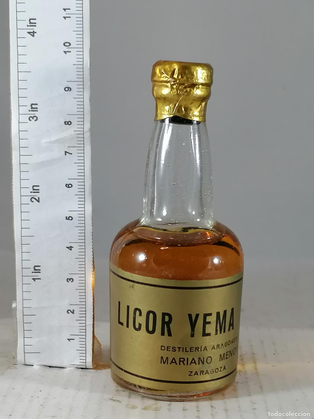 Coleccionismo de vinos y licores: BOTELLITA BOTELLIN LICOR YEMA DESTILERIA ARAGONESA MARIANO MENOR ZARAGOZA