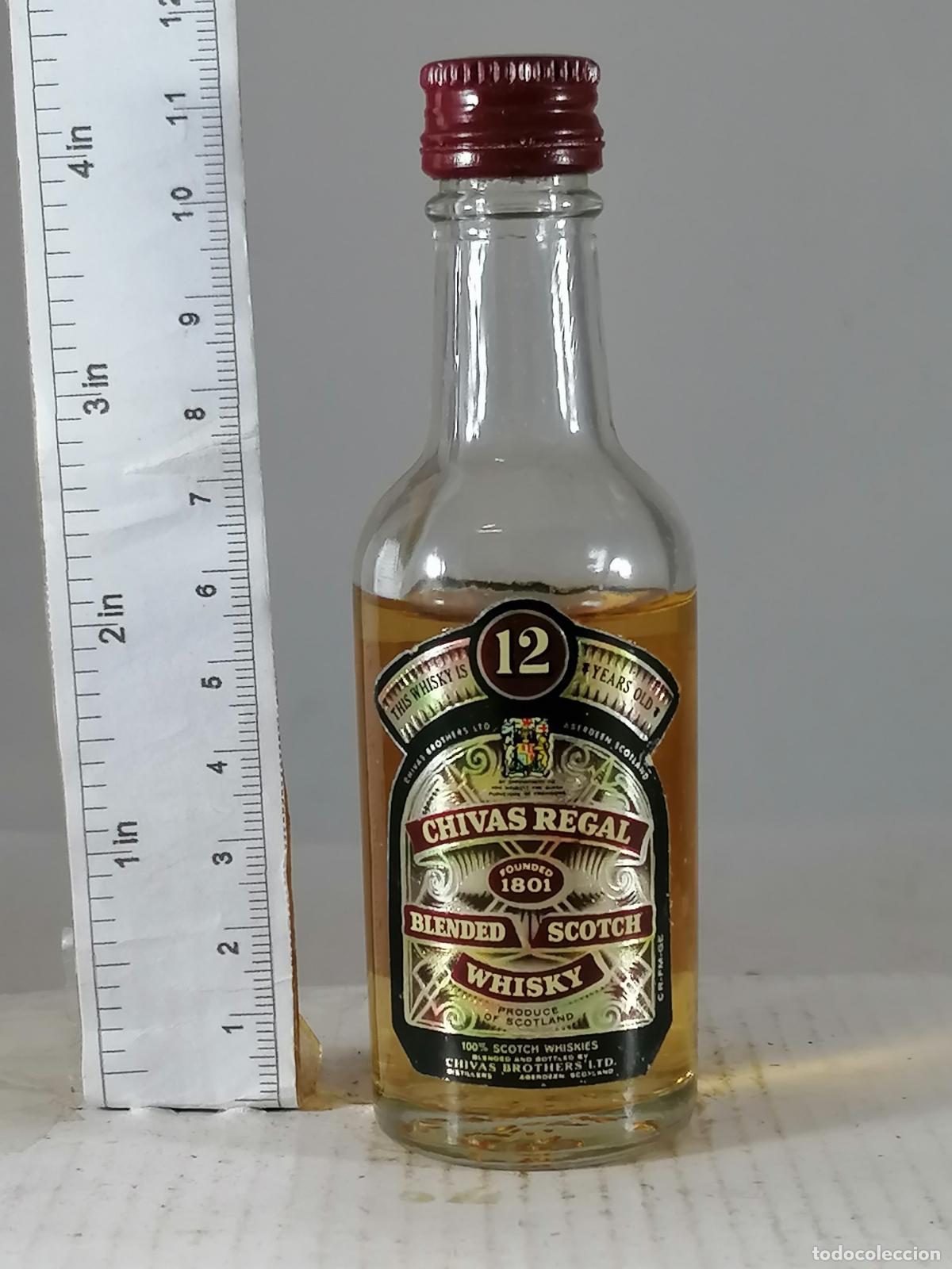 Coleccionismo de vinos y licores: BOTELLITA BOTELLIN WHISKY CHIVAS REGAL CHIVAS BROTHERS ABERDEN SCOTLAND