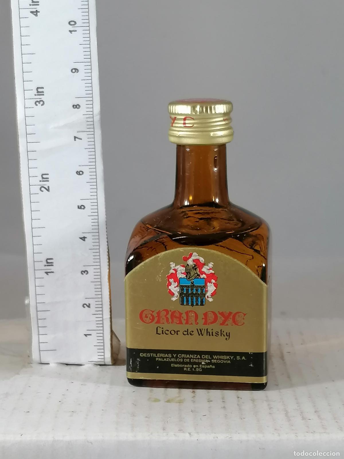 Coleccionismo de vinos y licores: BOTELLITA BOTELLIN WHISKY GRAN DYC LICOR DE WHISKY PALAZUELOS DE ERESMA SEGOVIA