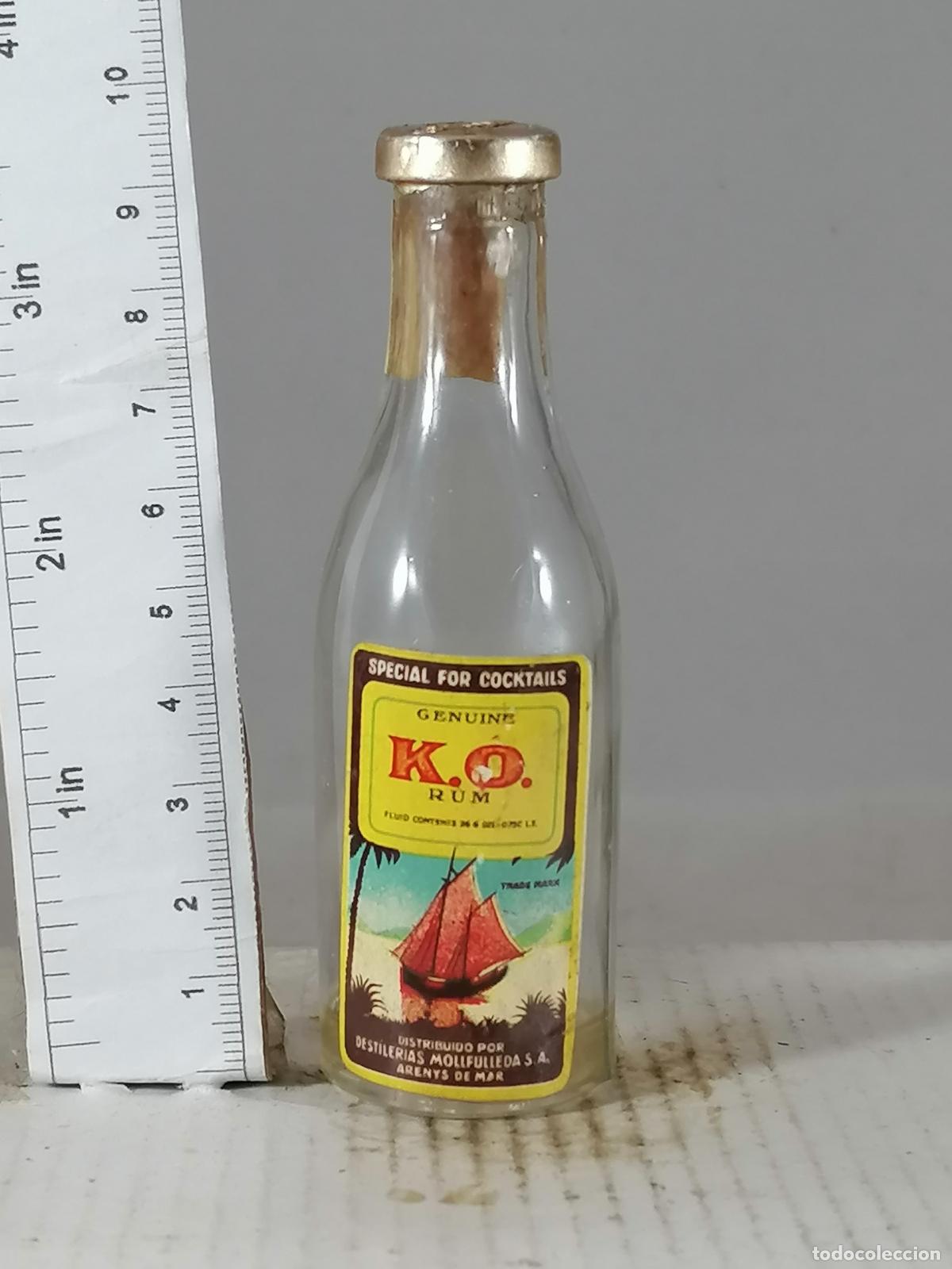 Sammlung von Weinen und Lik&ouml;ren: BOTELLITA BOTELLIN RON RUM K. O . DESTILERIAS MOLLFULLEDA ARENYS DE MAR