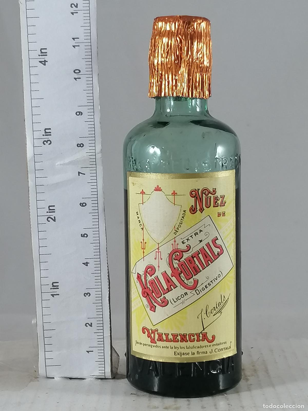 Sammlung von Weinen und Lik&ouml;ren: BOTELLITA BOTELLIN KOLA EXTRA NUEZ J CORTALS VALENCIA