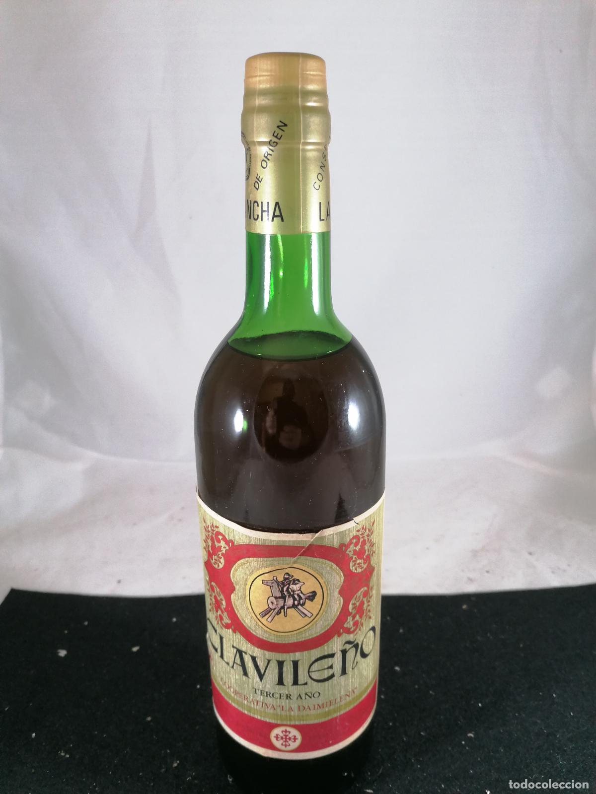 Sammlung von Weinen und Lik&ouml;ren: BOTELLA VINO 3er A&Ntilde;O CLAVILE&Ntilde;O COOPERATIVA LA DAIMIELE&Ntilde;A