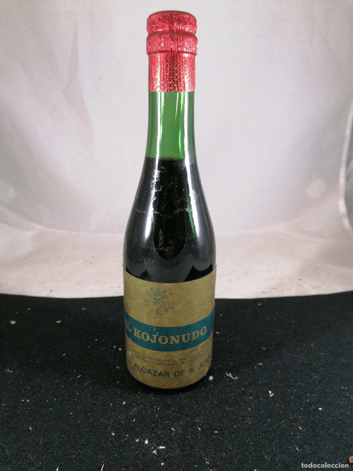 Sammlung von Weinen und Lik&ouml;ren: BOTELLA VINO EL KOJONUDO ROMERO LOPEZ HERMANOS ALCAZAR DE SAN JUAN