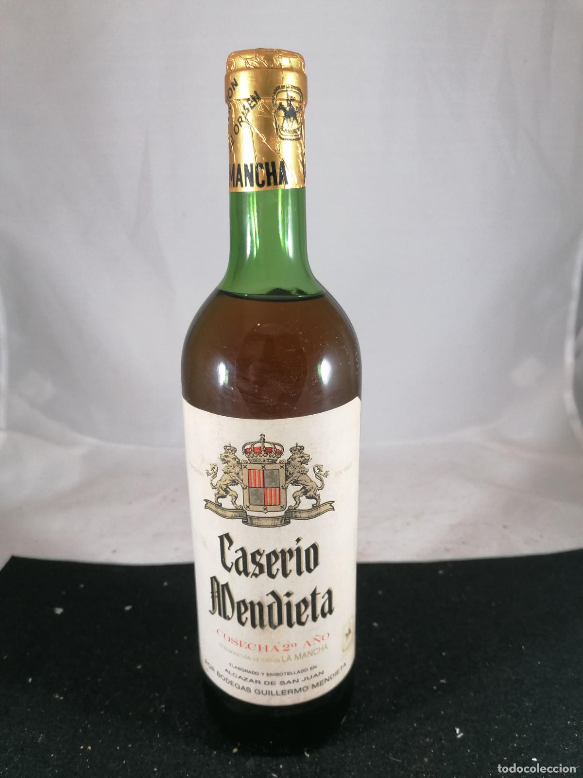 Sammlung von Weinen und Lik&ouml;ren: BOTELLA VINO CASERIO DE MENDIETA 2&ordm; A&Ntilde;O BODEGAS GUILERMO MENDIETA ALCAZAR DE SAN JUAN LA MANCHA