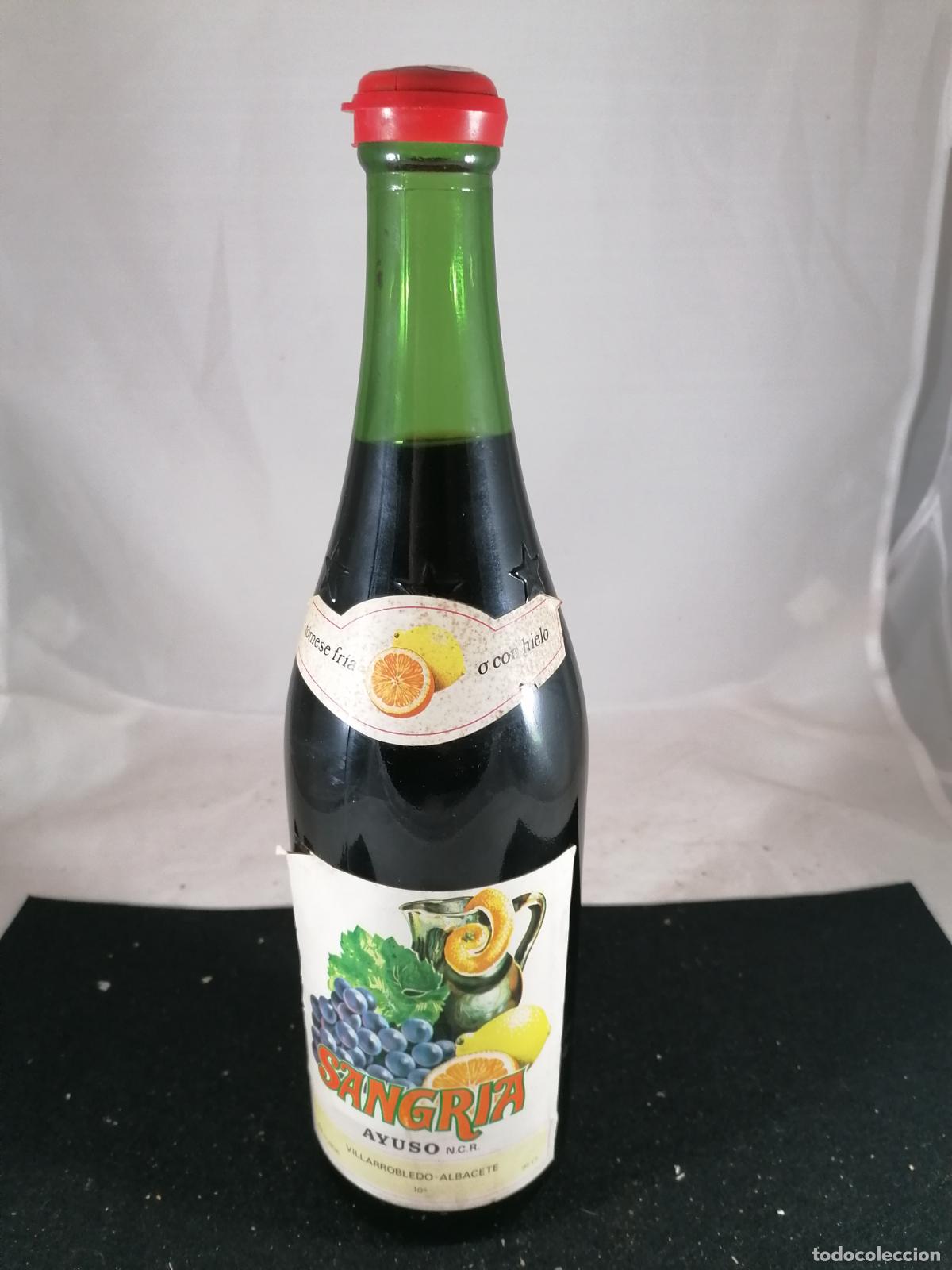 Collezionismo di vini e liquori: BOTELLA VINO SANGRIA AYUSO VILLARROBLEDO LA MANCHA