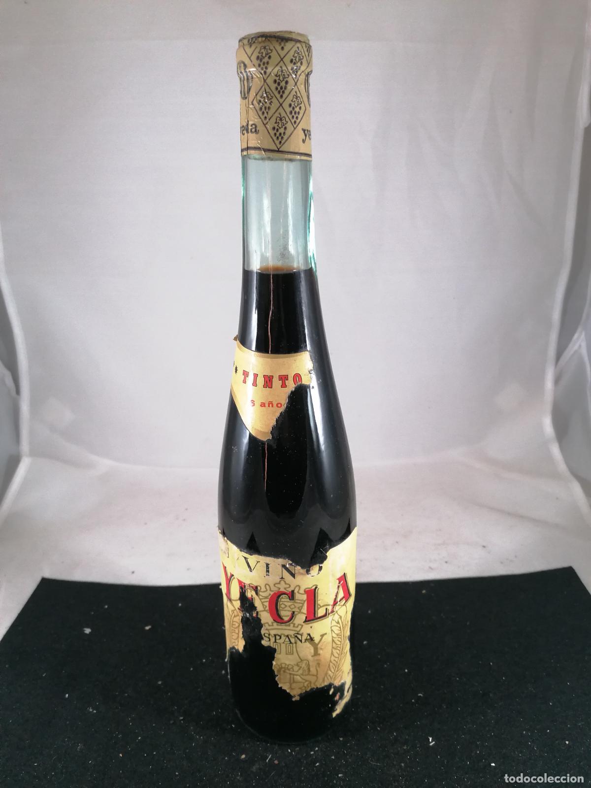 Collection of wines and liquors: BOTELLA VINO TINTO 6 A&Ntilde;OS COOPERATIVA LA PURISIMA YECLA