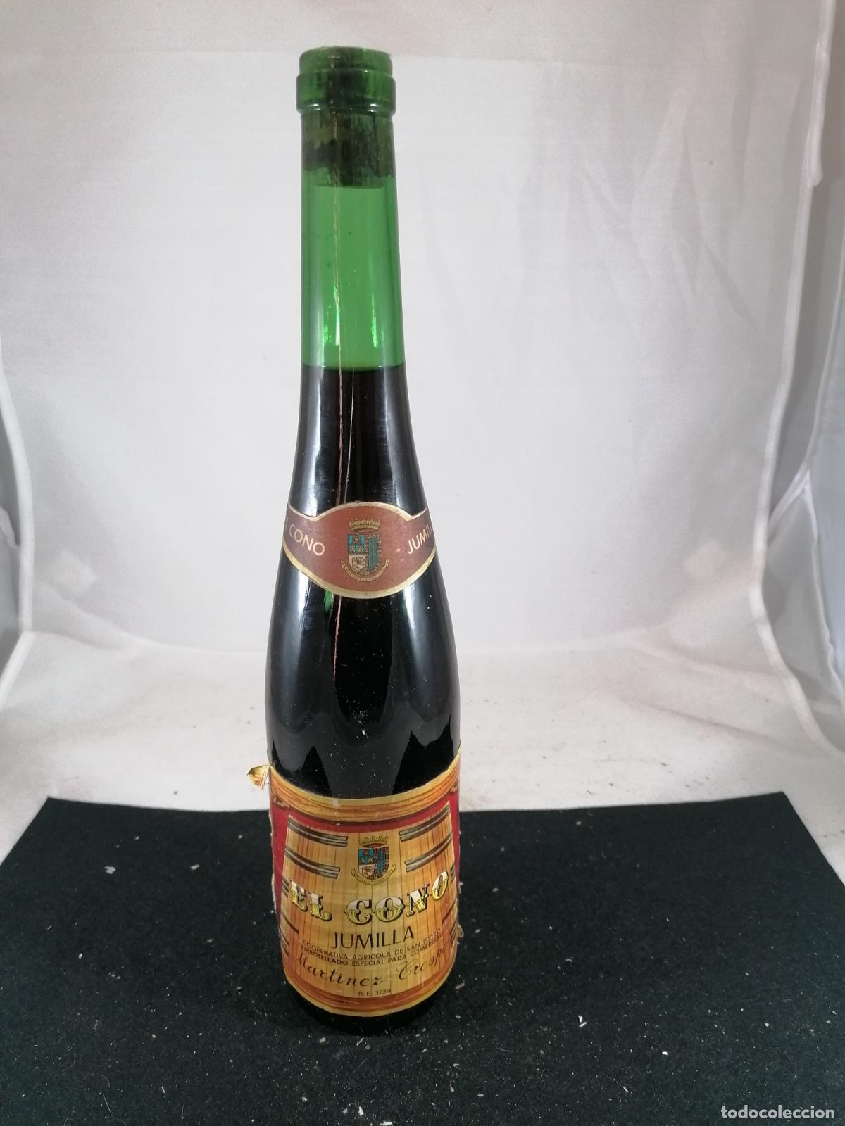 Sammlung von Weinen und Lik&ouml;ren: BOTELLA VINO EL CONO COOPERATIVA SAN ISIDRO PARA COMERCIAL MARTINEZ CRESPO JUMILLA