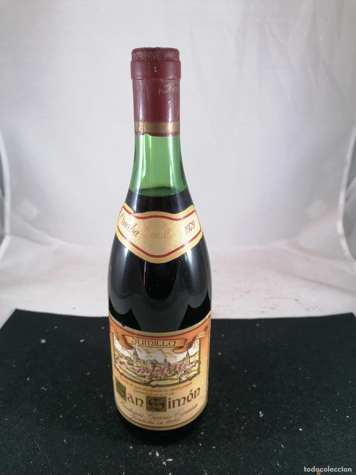 Collection of wines and liquors: BOTELLA VINO TINTO SAN SIMON 1979 2&ordm; A&Ntilde;O BODEGAS GARCIA CARRION JUMILLA