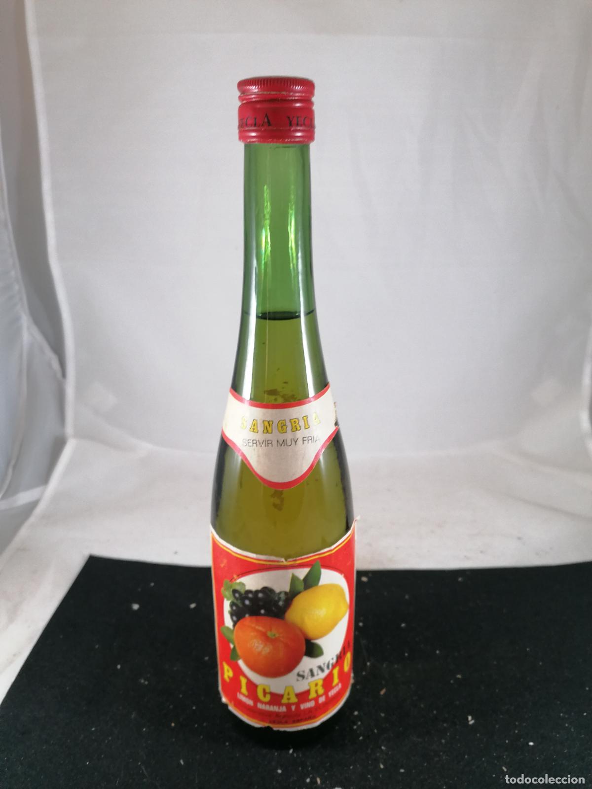 Collection of wines and liquors: BOTELLA VINO SANGRIA PICARIO COOPERATIVA LA PURISIMA YECLA