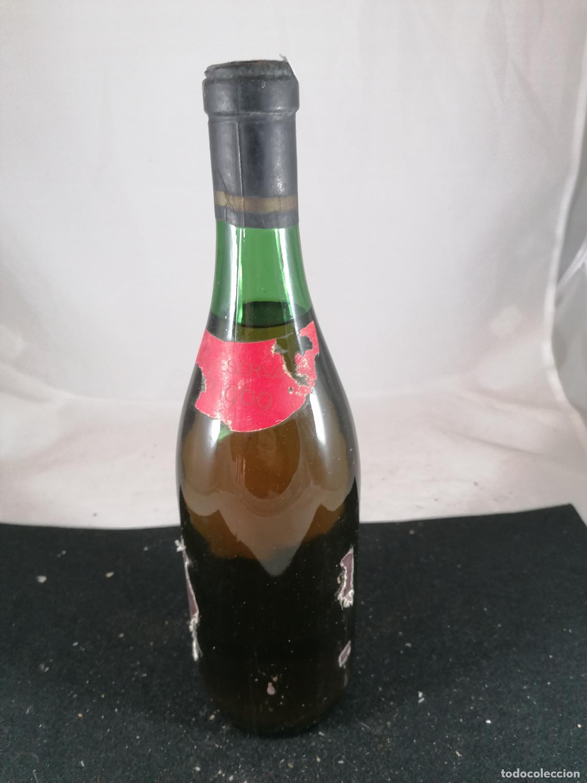 Collection of wines and liquors: BOTELLA VINO CONDE DE CARALT 1969 SAN SADURNI DE NOYA