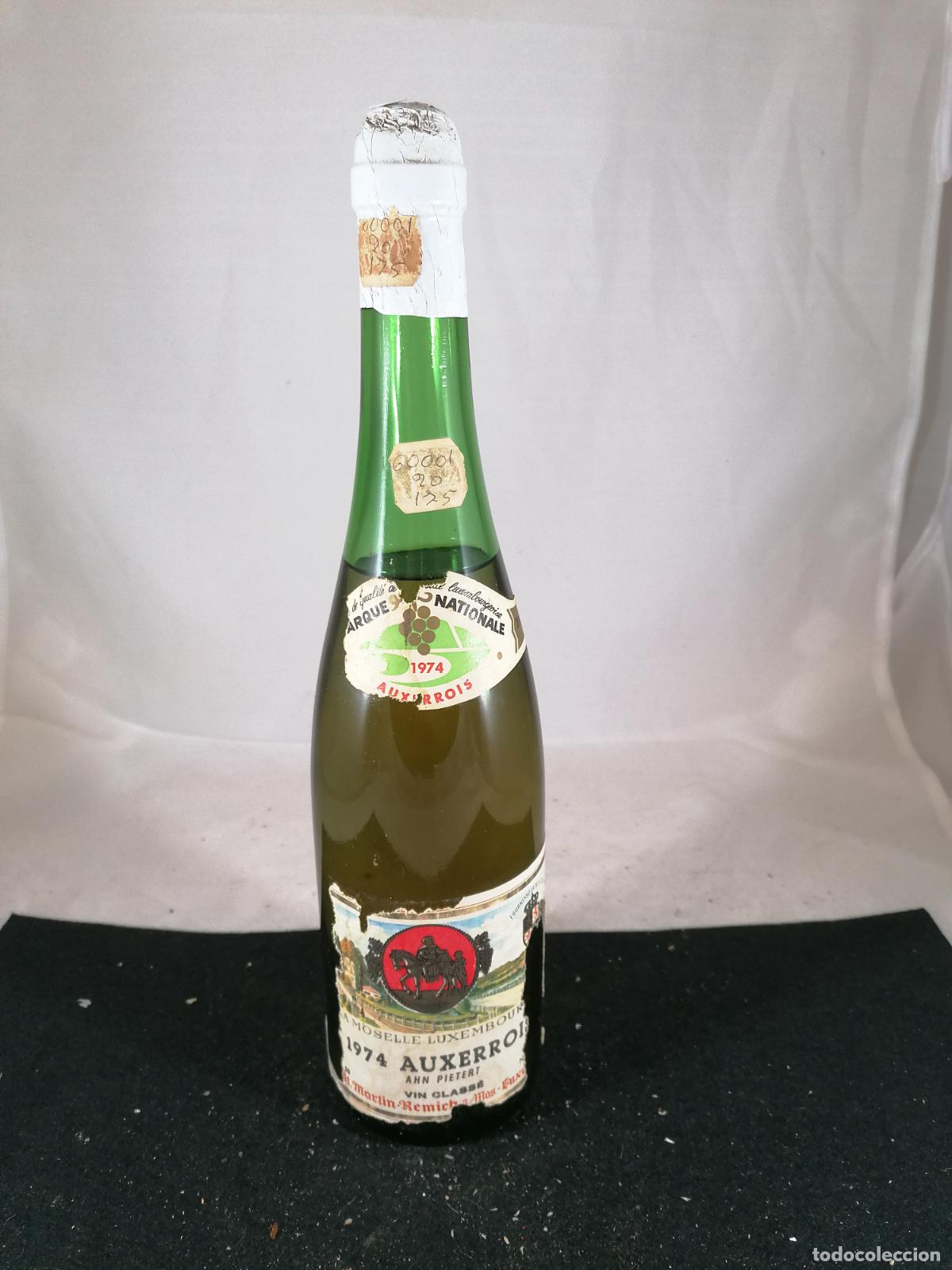 Collection of wines and liquors: BOTELLA VINO 1974 AUXERROIS AHN PIETER LUXEMBOURG CAVES ST MARTIN