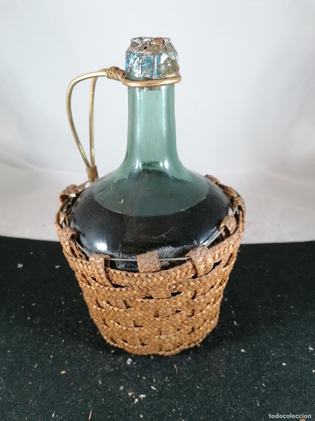 Sammlung von Weinen und Lik&ouml;ren: BOTELLA GARRAFA VINO FORRADA TECNICA SCOBIDOO Y ALUMINIO