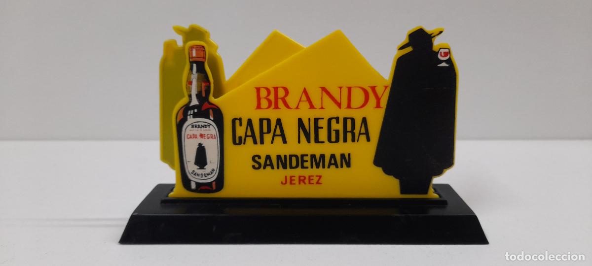 Coleccionismo de vinos y licores: ANTIGUO SERVILLETERO BRANDY CAPA NEGRA - ARMADA CREAM . SANDEMAN . JEREZ . ORIGINAL A&Ntilde;OS 60