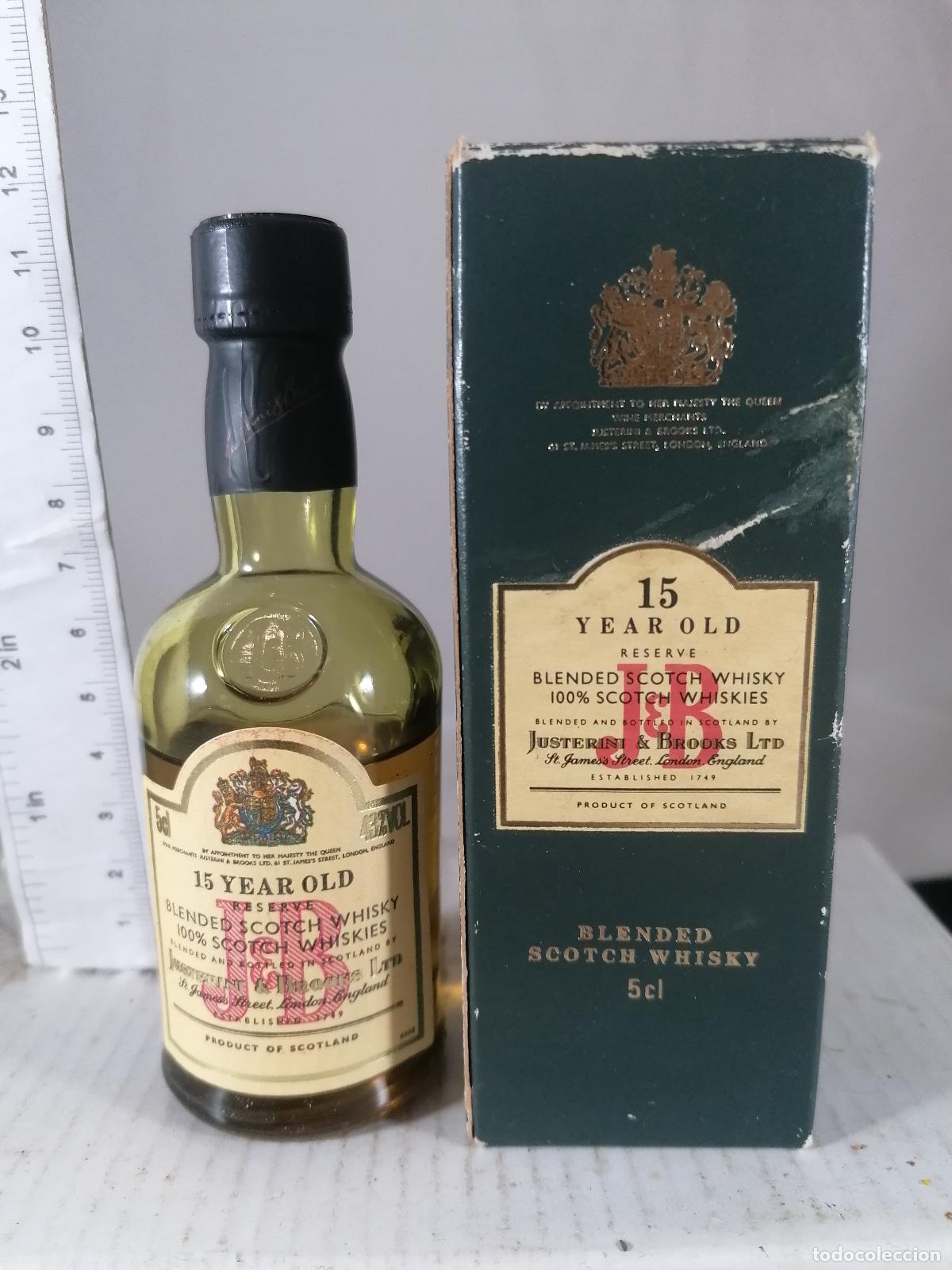 Coleccionismo de vinos y licores: BOTELLITA BOTELLIN WHISKY J&B 15 YEARS OLD RESERVE BLENDED JUSTERINI & BROOKS + CAJA
