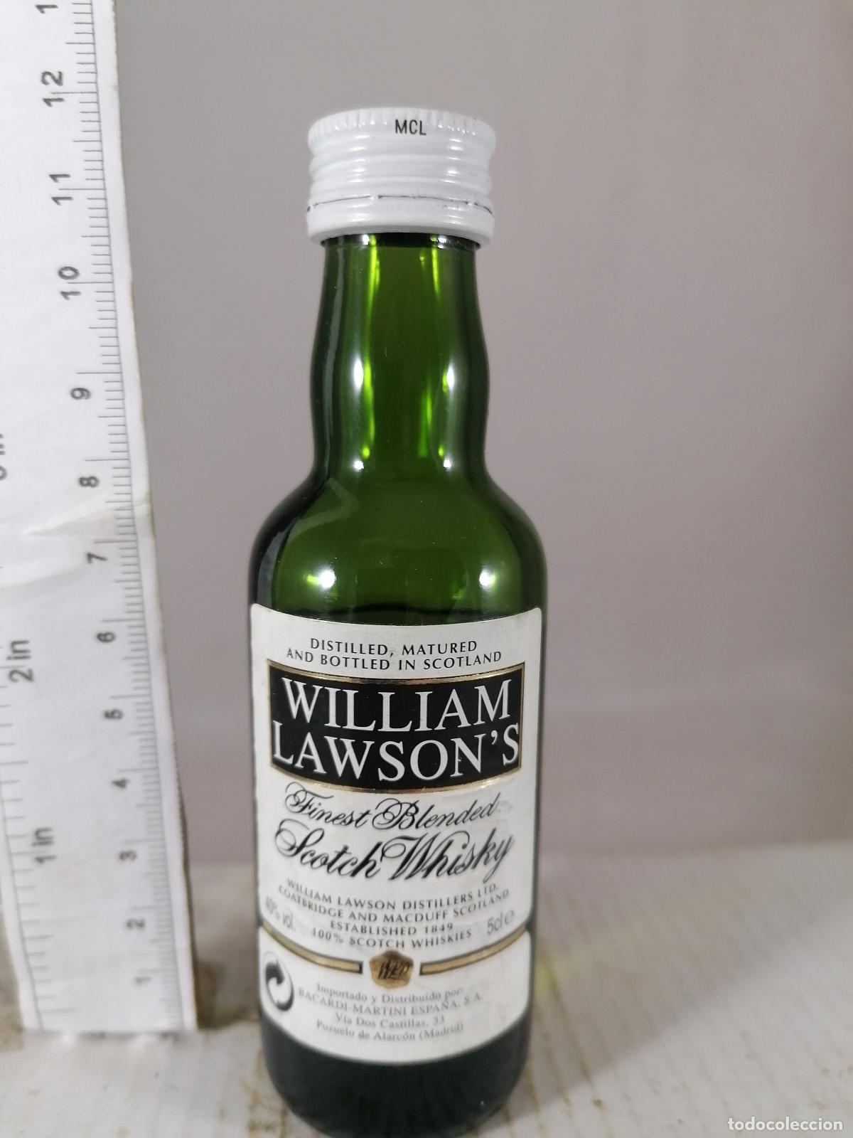 Coleccionismo de vinos y licores: BOTELLITA BOTELLIN WILLIAMS LAWSON&acute;S FINEST BLENDED SCOTCH WHISKY BACARDI MARTINI