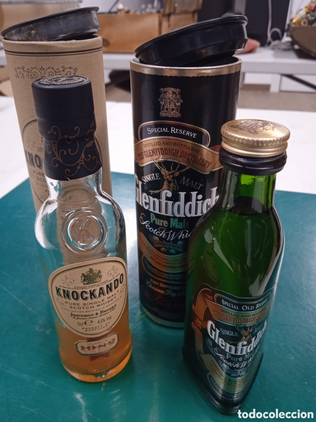 Coleccionismo de vinos y licores: 2 botellitas de whisky