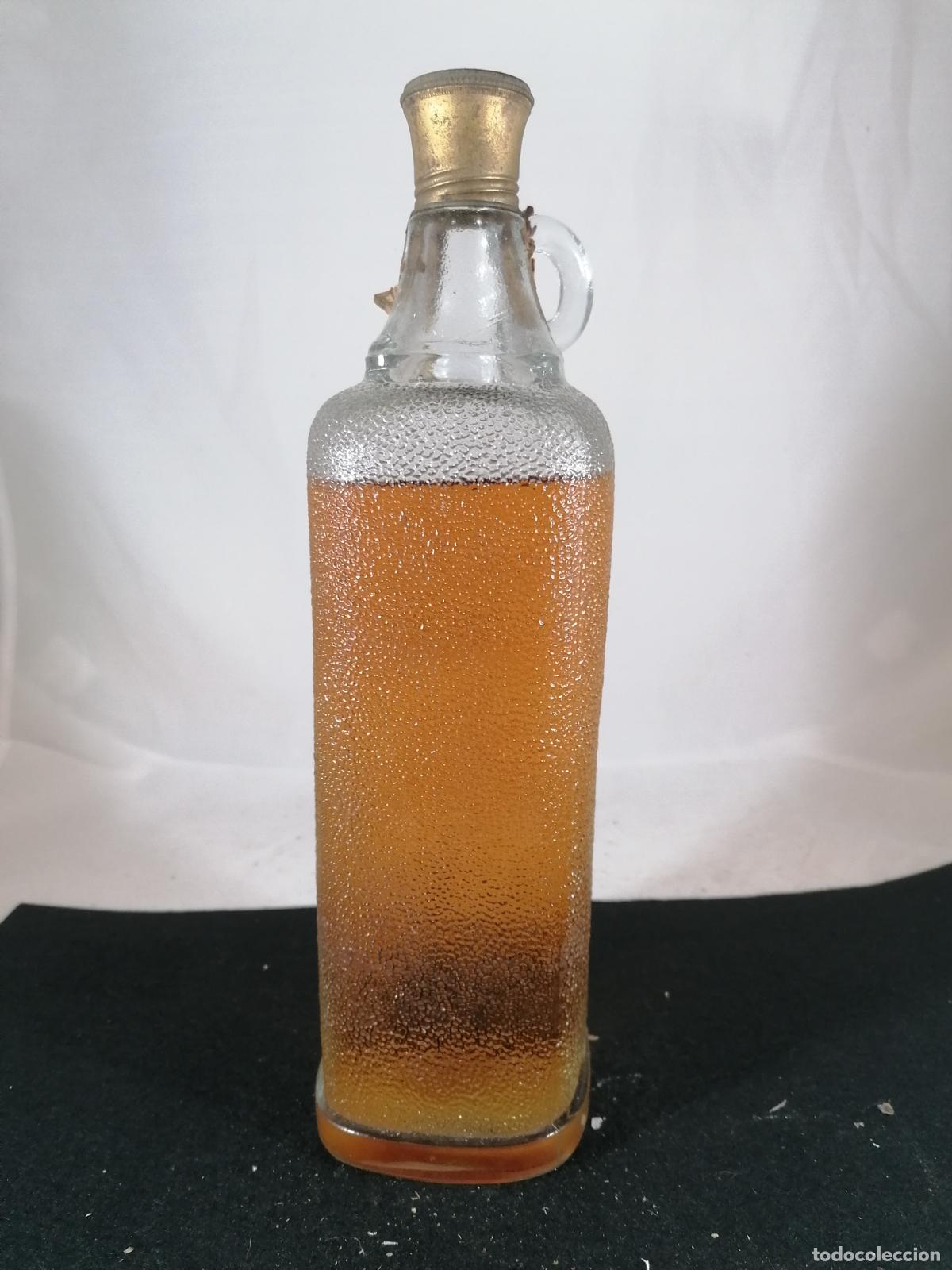 Coleccionismo de vinos y licores: BOTELLA LICOR NARANJAS CURASAO DESTILERIAS VILA MONTA&Ntilde;A BARCELONA