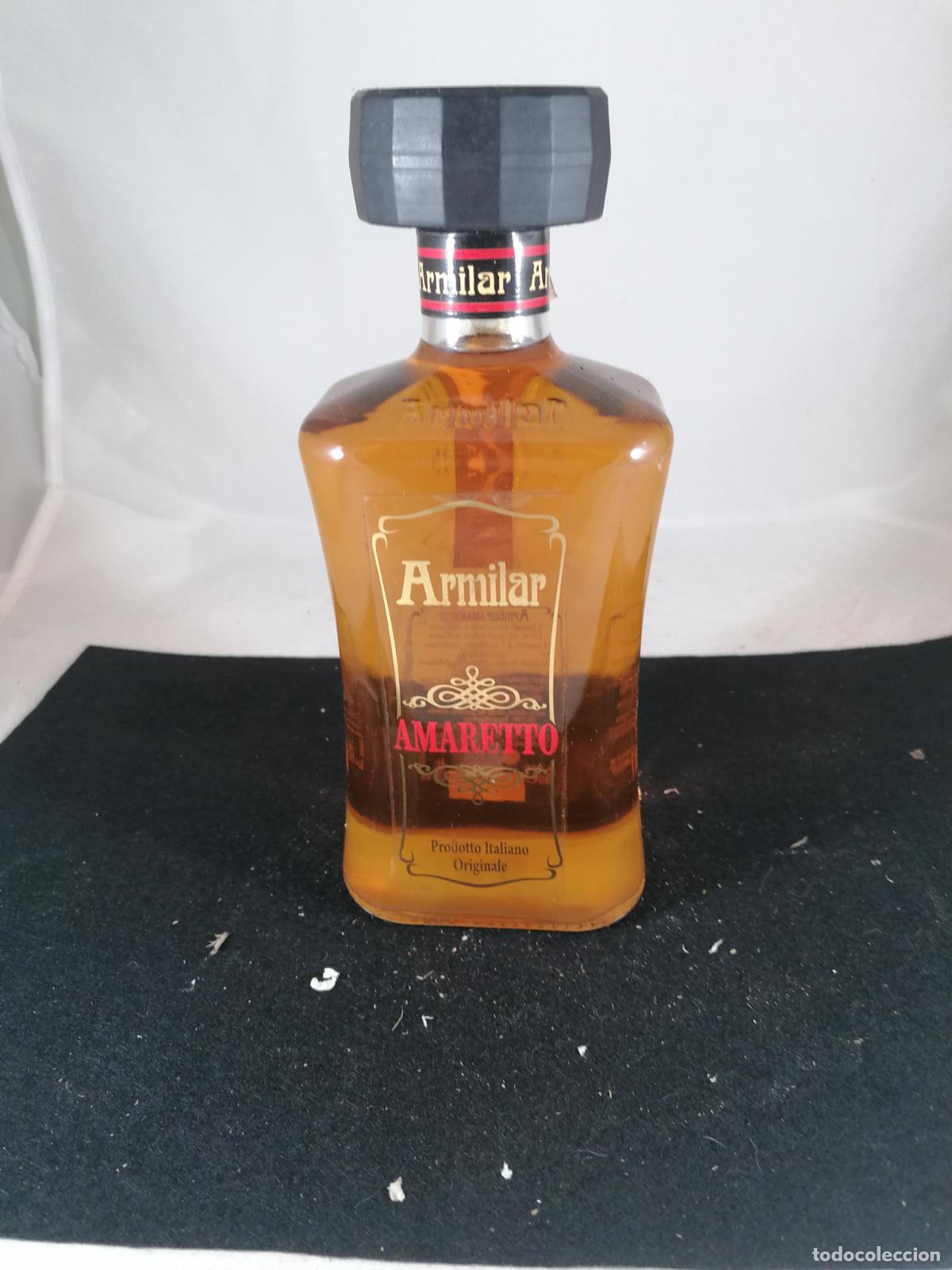 Collection of wines and liquors: BOTELLA ARMILAR AMARETTO 0.7L