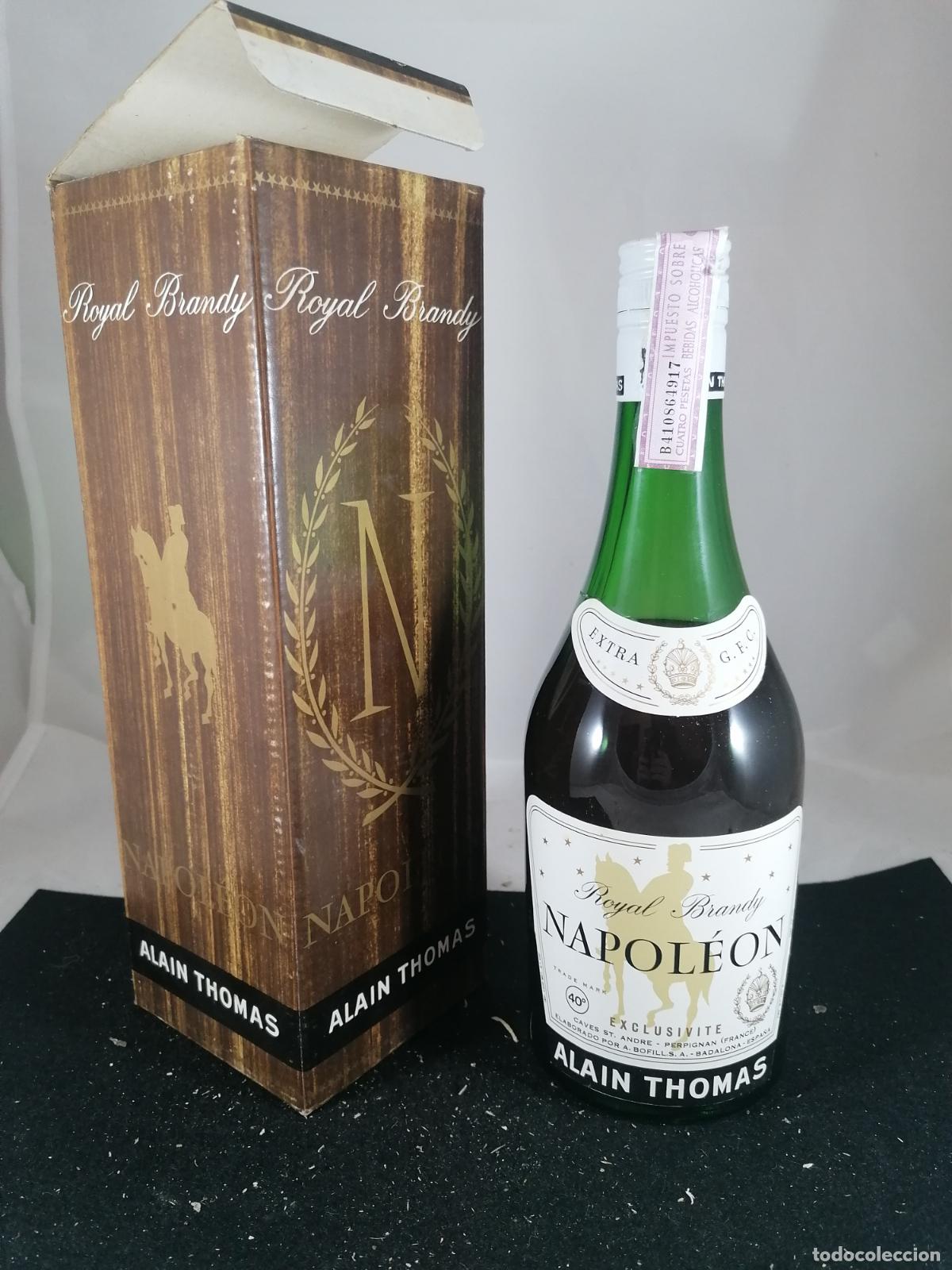Coleccionismo de vinos y licores: BOTELLA + CAJA BRANDY NAPOLEON ROYAL BRANDY ALAIN THOMAS ST ANDRE FRANCIA A BOFILL BADALONA