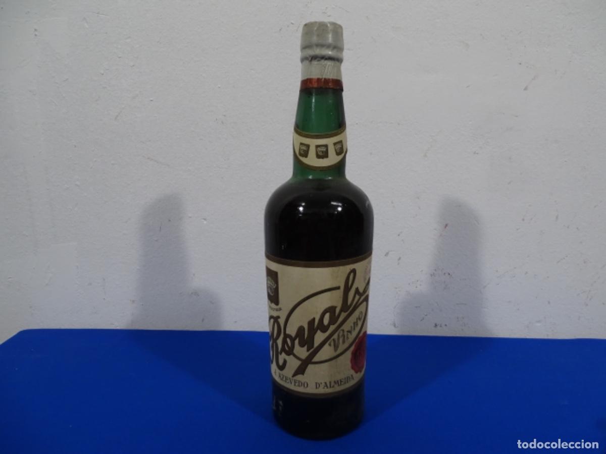 Coleccionismo de vinos y licores: ANTIGUA BOTELLA COLECCI&Oacute;N VINHO J. AZEVEDO D&rsquo;ALMEIDA ROYAL.