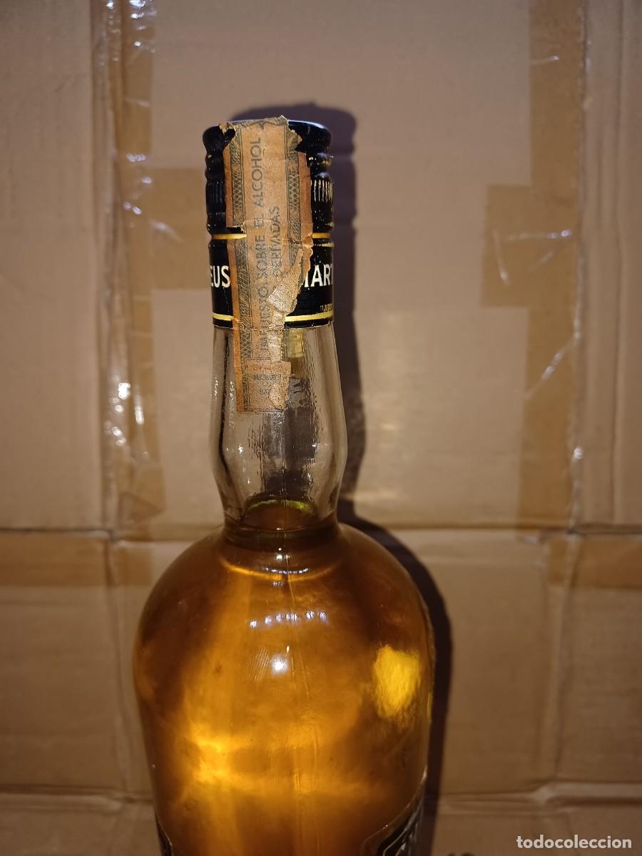 Coleccionismo de vinos y licores: Botella Chartreuse amarillo - Foto 3