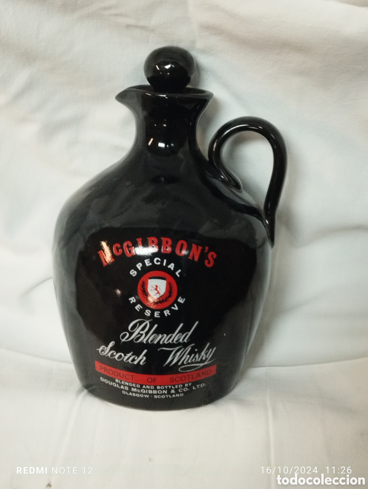 Coleccionismo de vinos y licores: Botella de cer&aacute;mica de whisky MC Gibbons
