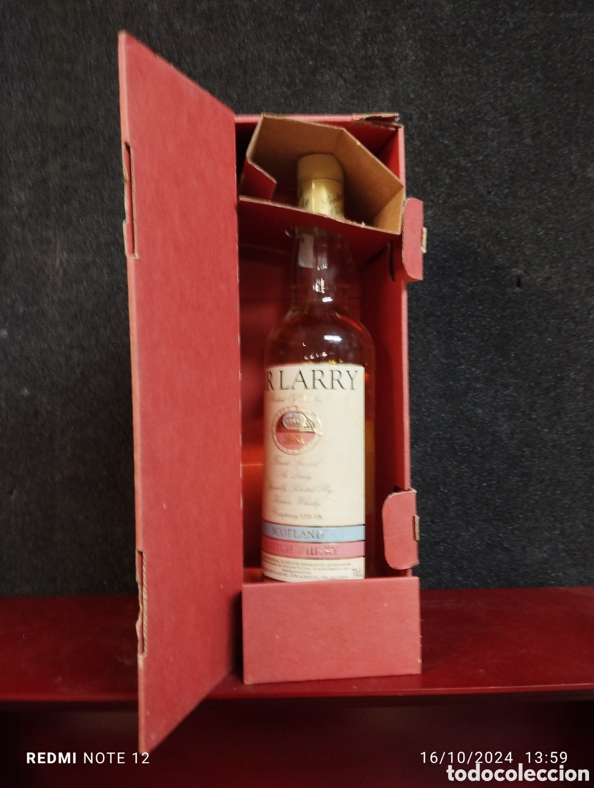 Coleccionismo de vinos y licores: Botella de whisky sin abrir Sir Larry