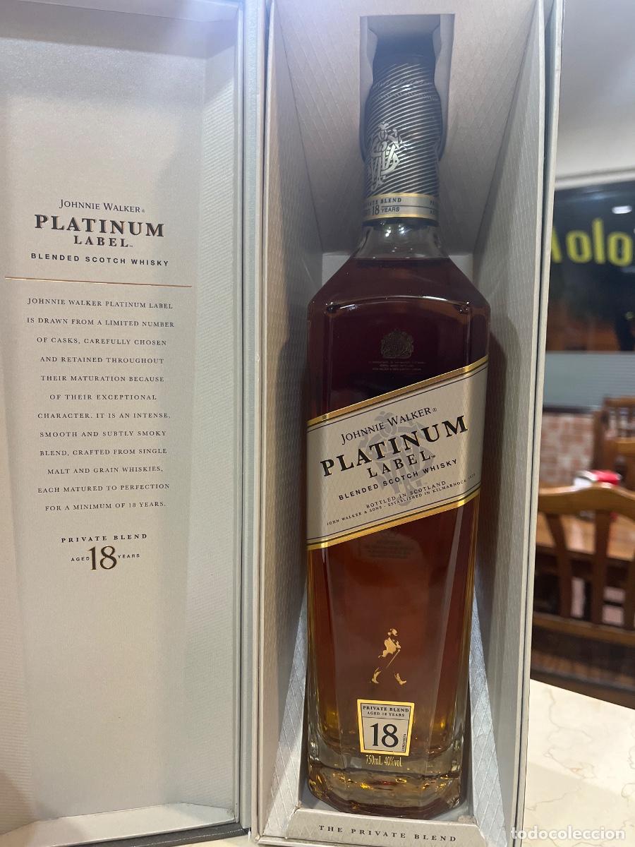 Coleccionismo de vinos y licores: Johnnie Walker Platinum.. - Foto 2