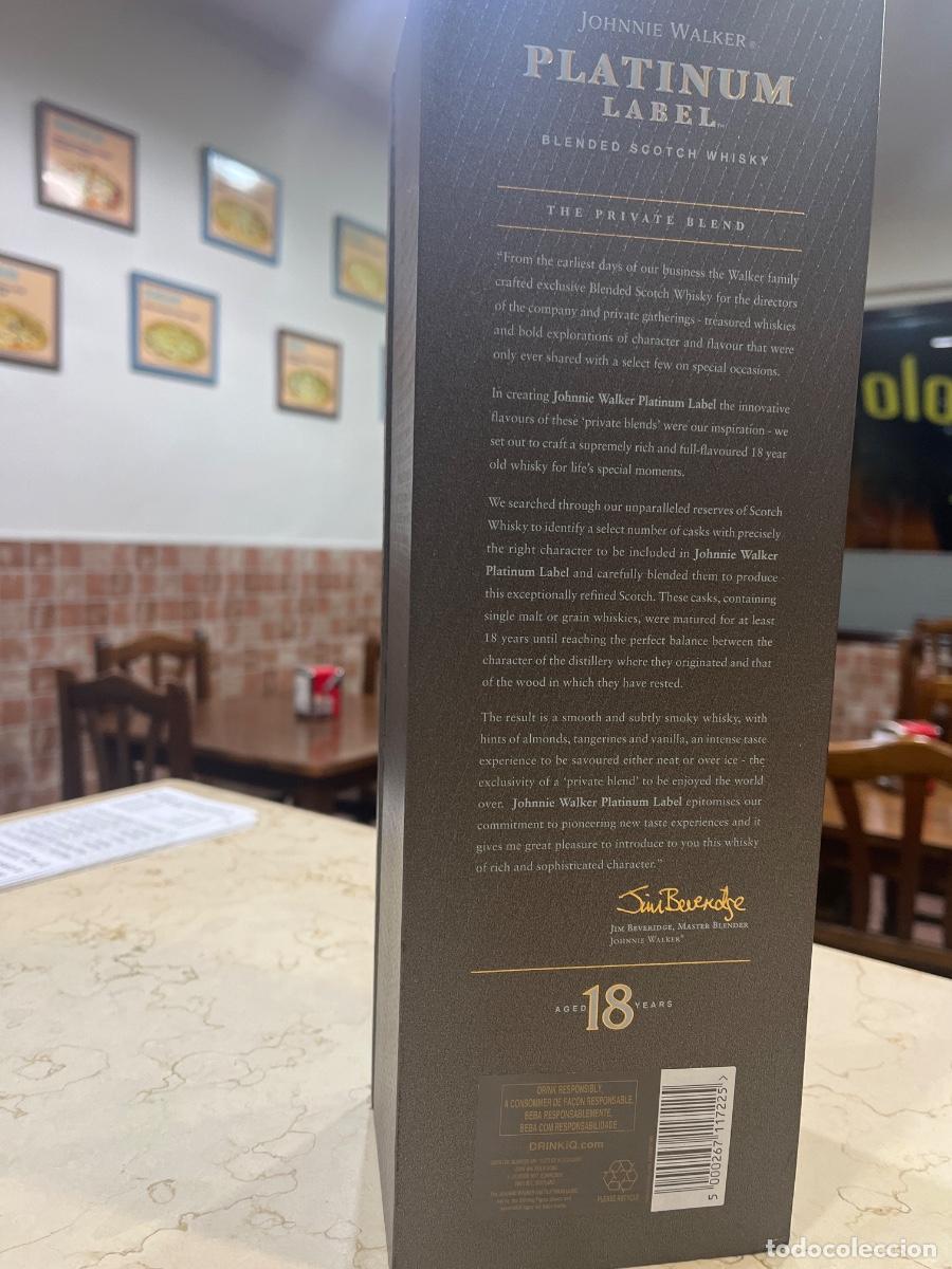 Coleccionismo de vinos y licores: Johnnie Walker Platinum.. - Foto 3