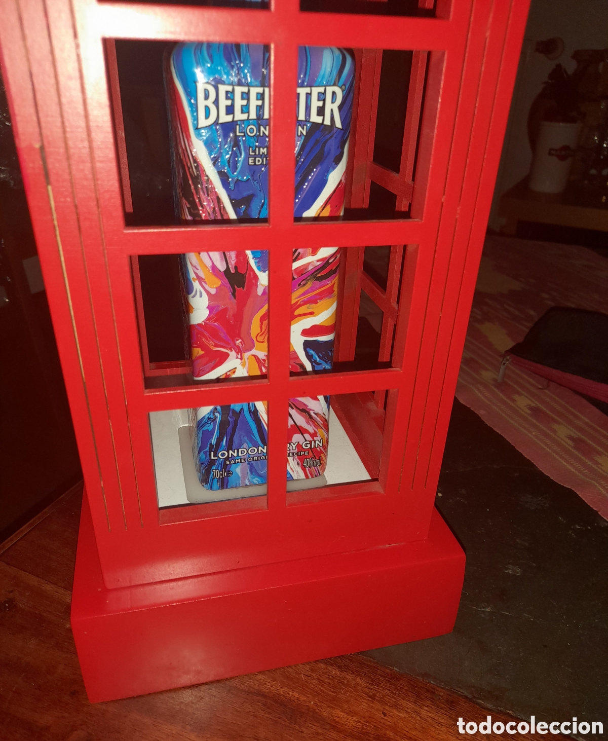 Coleccionismo de vinos y licores: Expositor para botella BEEFEATER - Foto 2