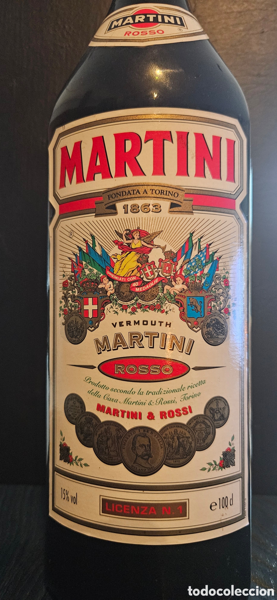 Coleccionismo de vinos y licores: Botella martini colecci&oacute;n - Foto 4