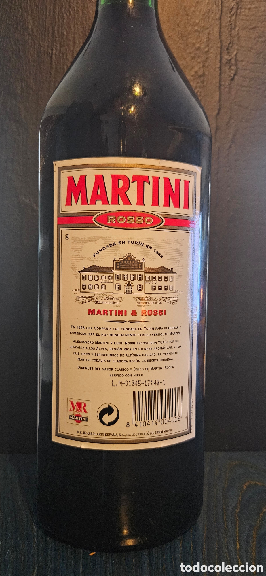 Coleccionismo de vinos y licores: Botella martini colecci&oacute;n - Foto 7