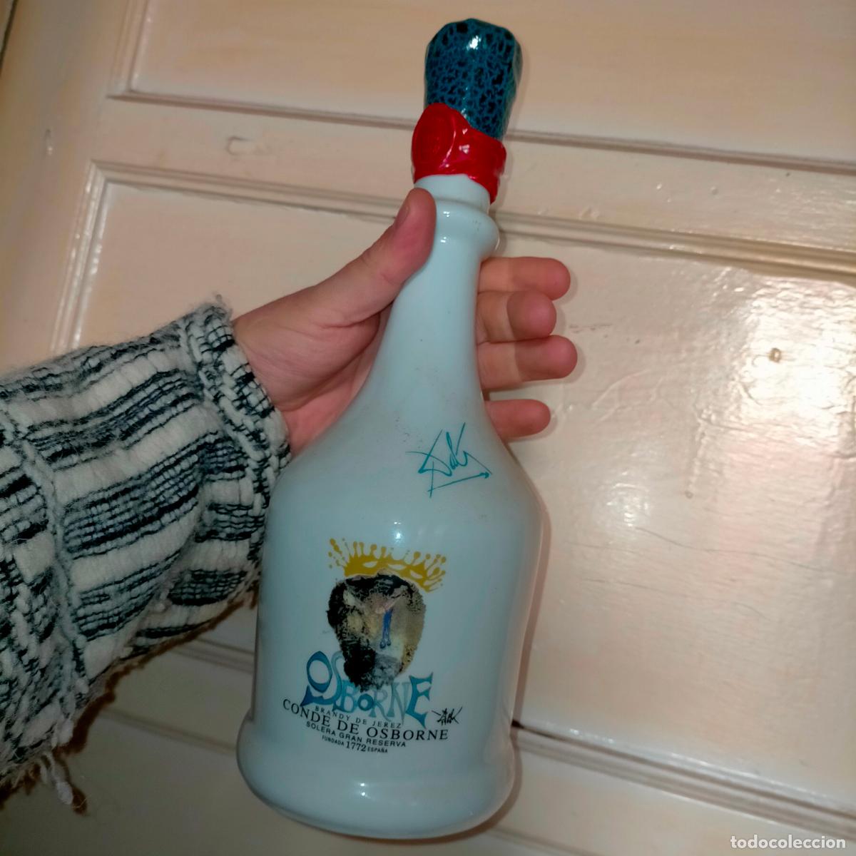 Coleccionismo de vinos y licores: botella grande conde osborne salvador dali vacia