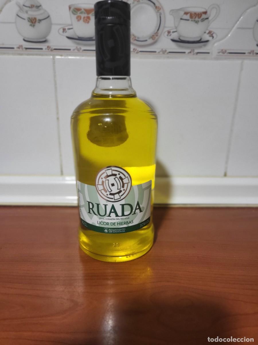Coleccionismo de vinos y licores: LICOR DE HIERBAS RUADA - Foto 1