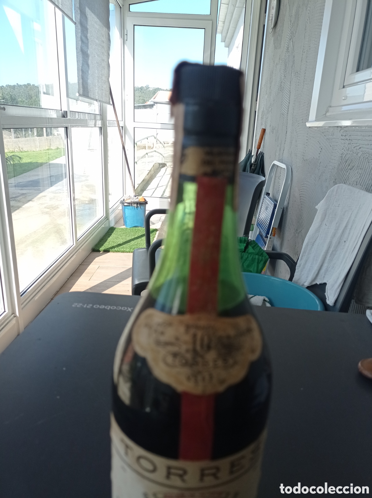 Coleccionismo de vinos y licores: Co&ntilde;ac torres 10 d&eacute; los 70 - Foto 2