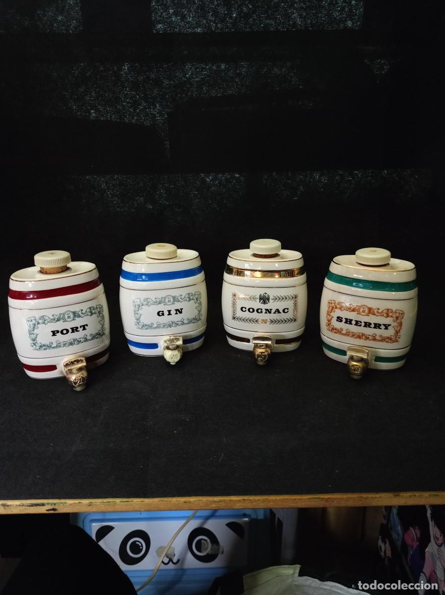Coleccionismo de vinos y licores: conjunto de 4 BARRILES LICOR VINTAGE ceramica