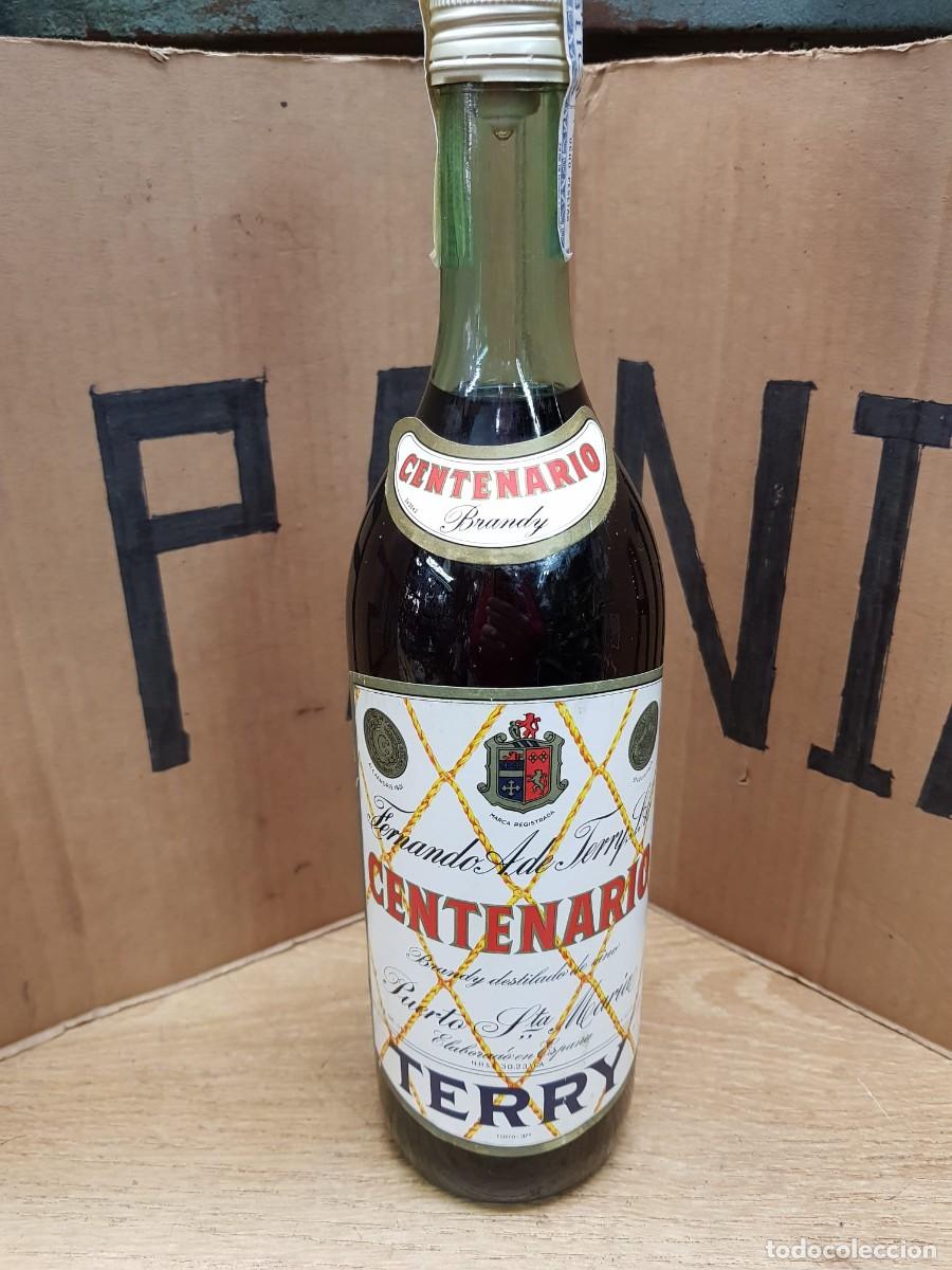 Coleccionismo de vinos y licores: BOTELLA DE TERRY CENTENARIO- 8 PESETAS - Foto 1