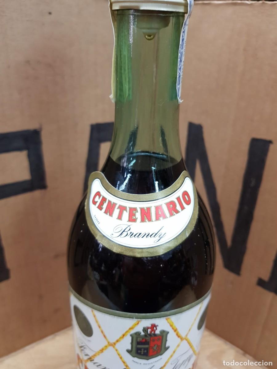 Coleccionismo de vinos y licores: BOTELLA DE TERRY CENTENARIO- 8 PESETAS - Foto 2